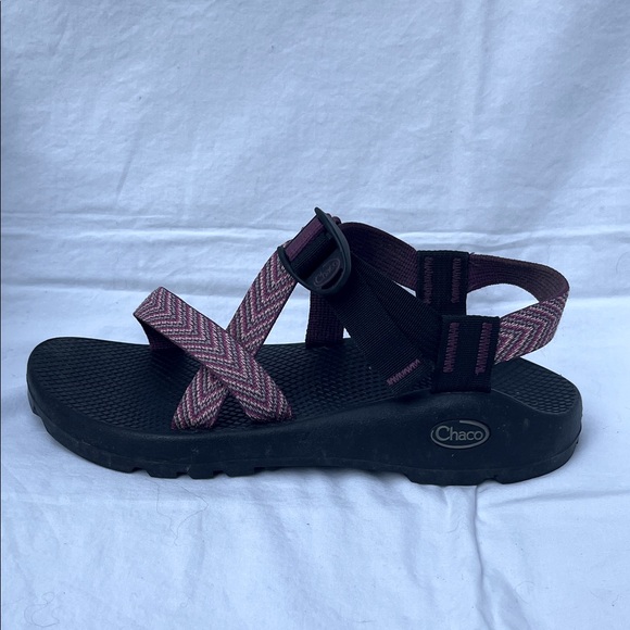 Women's Chacos pink strappy sandals sz 9 - Picture 5 of 13